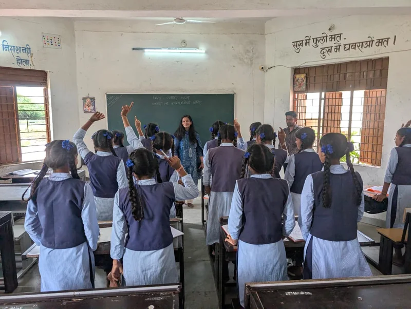 मुख्यमंत्री जन-विश्वास अभियान के तहत कलेक्टर ने उदयगढ़ में स्वास्थ्य केंद्र एवं मॉडल स्कूल का किया निरीक्षण